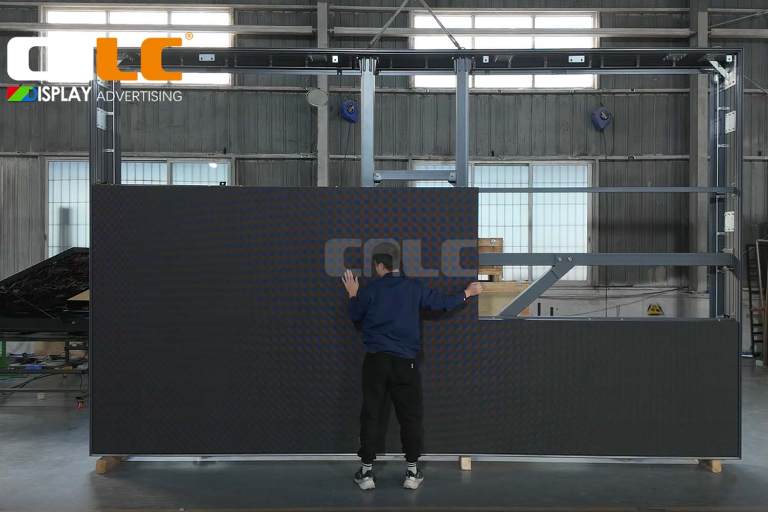 Comment installer un panneau d'affichage extérieur à LED | Système de cadre modulaire